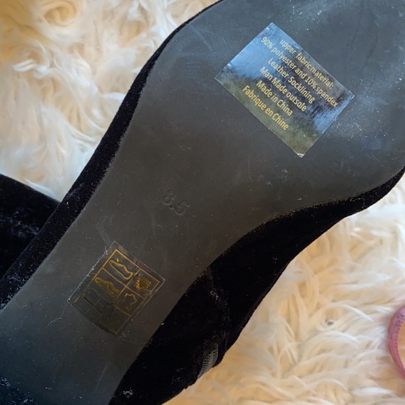 Jeffrey Campbell Cienega-Lo black velvet ankle sock boots. Size 8.5 - Picture 12 of 12